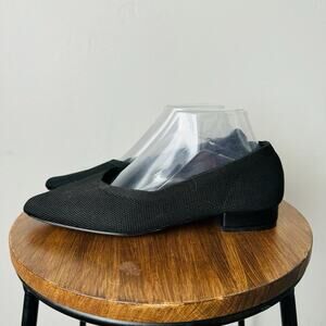 Halston Black Pointed Toe Canvas Flats Women’s Size 7.5